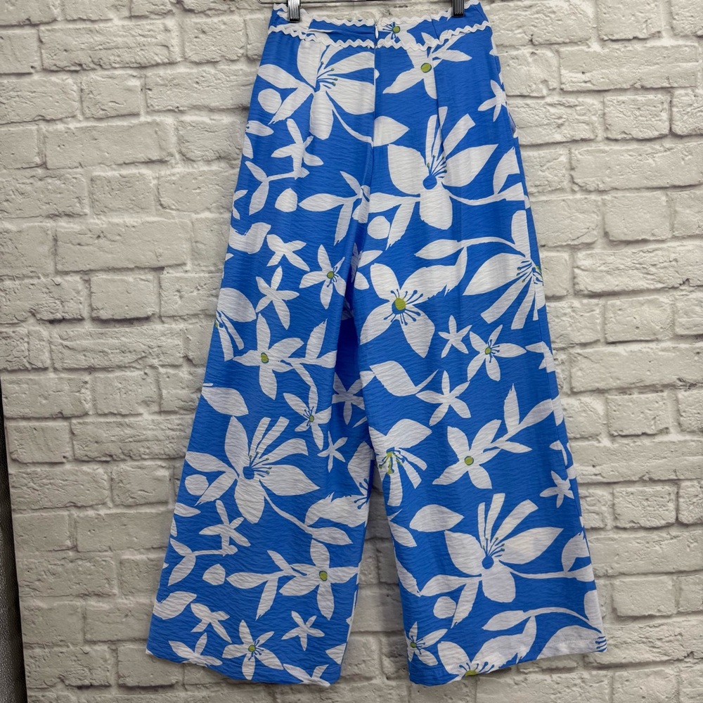 Mable Blue White Floral Wide Leg Crop Pants Beach Vacation Small FLAWED - Picture 6 of 16